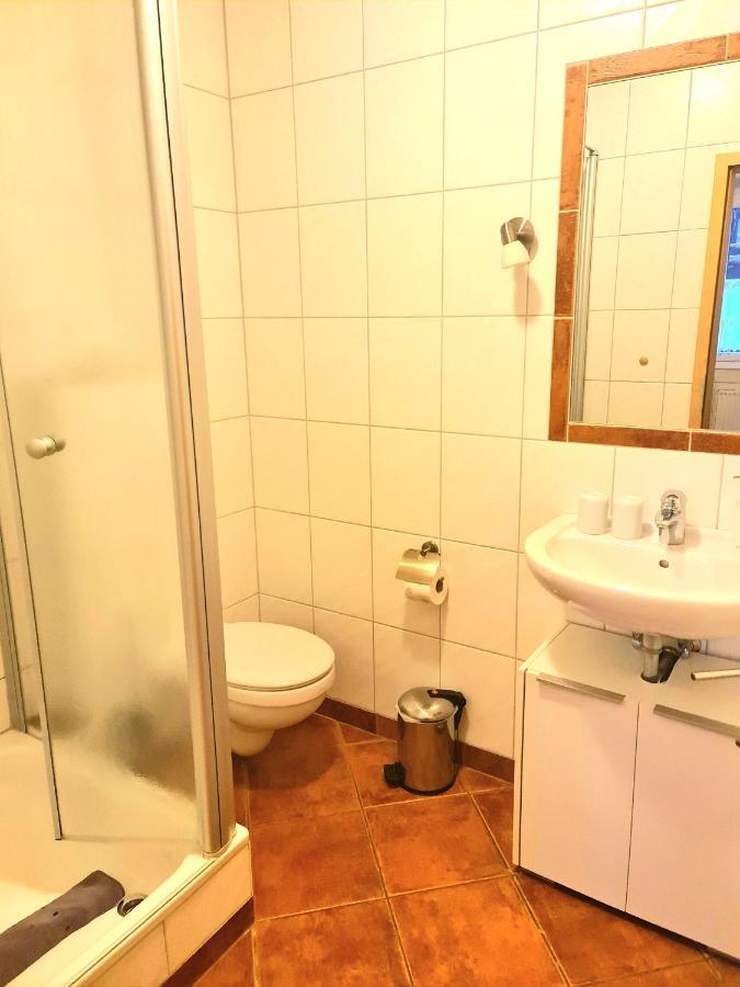 Gaestehaus Zum Weinbauer Rhodt unter Rietburg Exterior foto